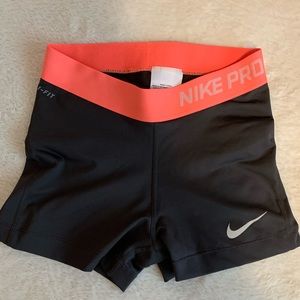 NIKE PROS